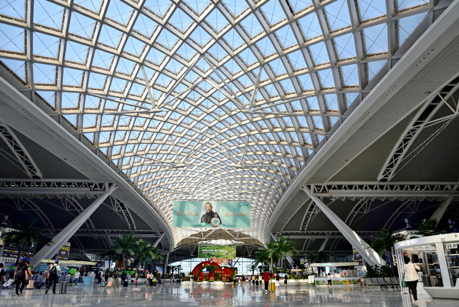 Stacja kolejowa Guangzhou South - zdjęcia z Chin
