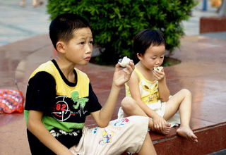 Dzieci z pierożkami