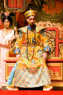 Chiński cesarz - bogactwo i przepych