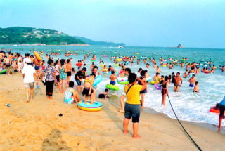 Tłumy plażowiczów