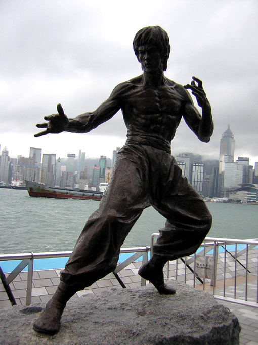 Posąg Bruce Lee - zdjęcia z Chin