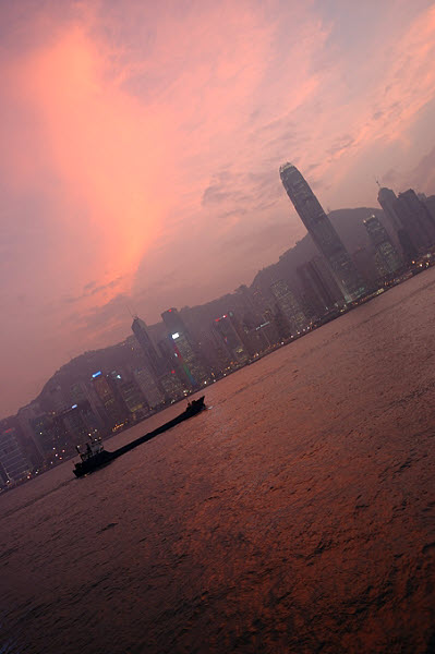 Hong Kong - zachód słońca nad zatoką - zdjęcia z Chin