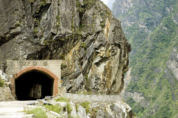 Tunel w Lijiang - zdjęcia z Chin