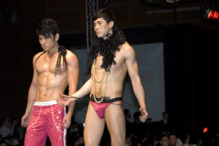 Chińscy modele w bieliźnie