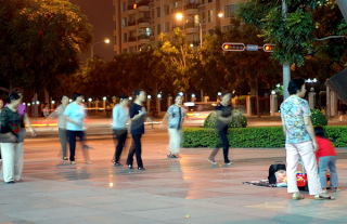 Nocne tańce emerytów