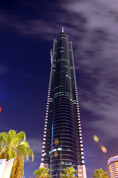 Granatowa noc w Shenzhen - zdjęcia z Chin