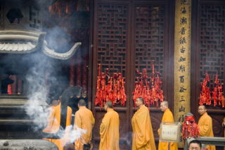 Mnisi w Świątyni Nefrytowego Buddy