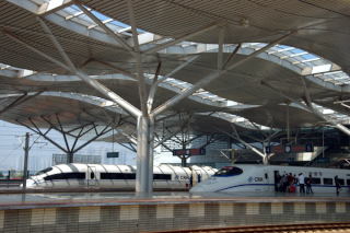 Wypasione dworce w Chinach