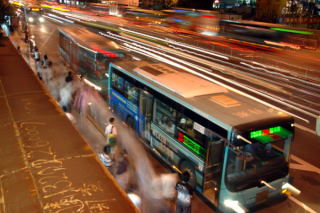 Nocne kursy chińskich autobusów