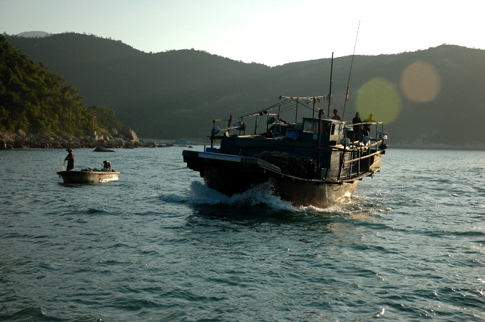 Statki na Morzu Południowochińskim - zdjęcia z Chin